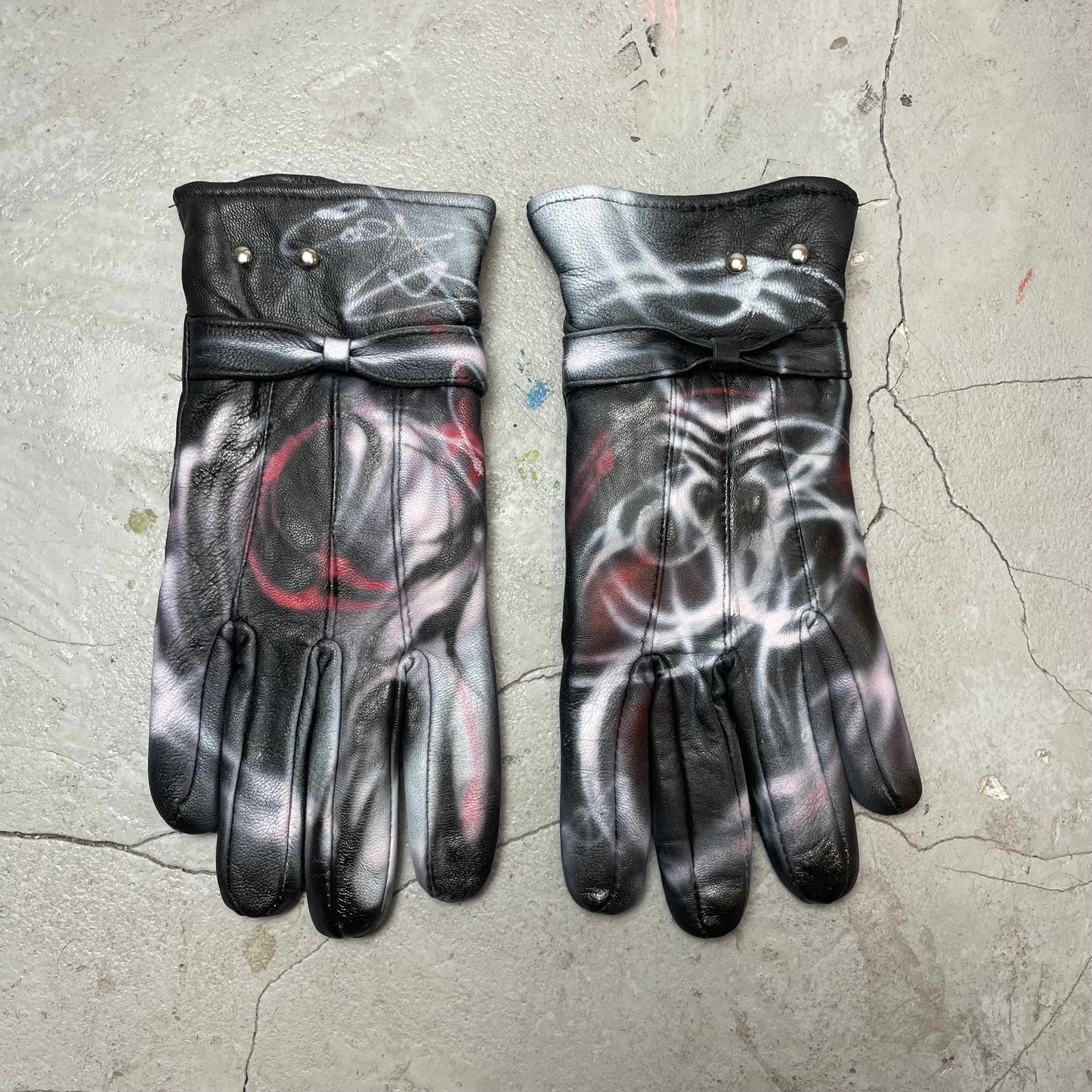 Faux leather gloves