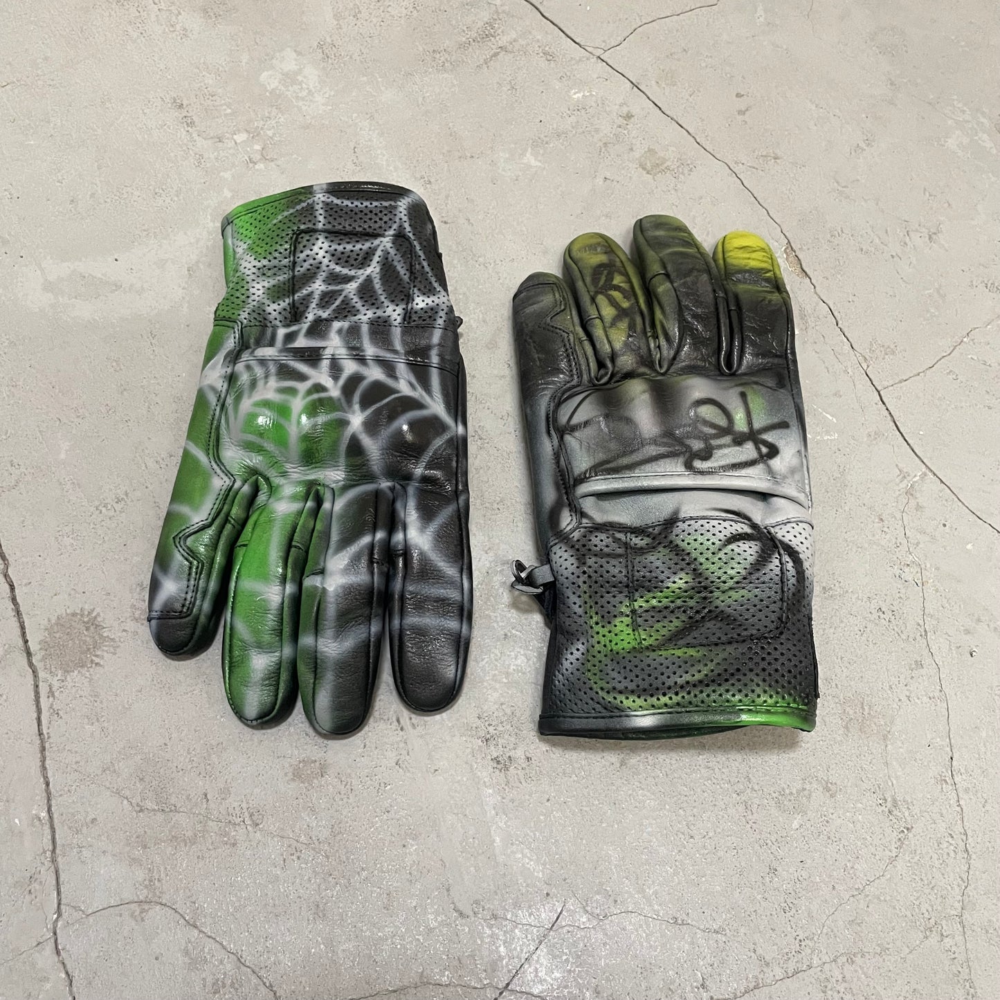 leather gloves2