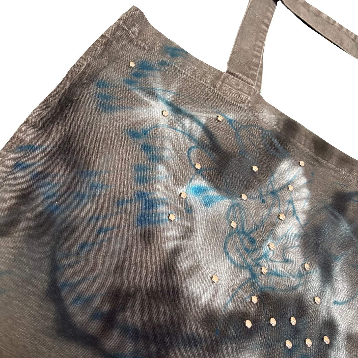 dream goes on tote bag