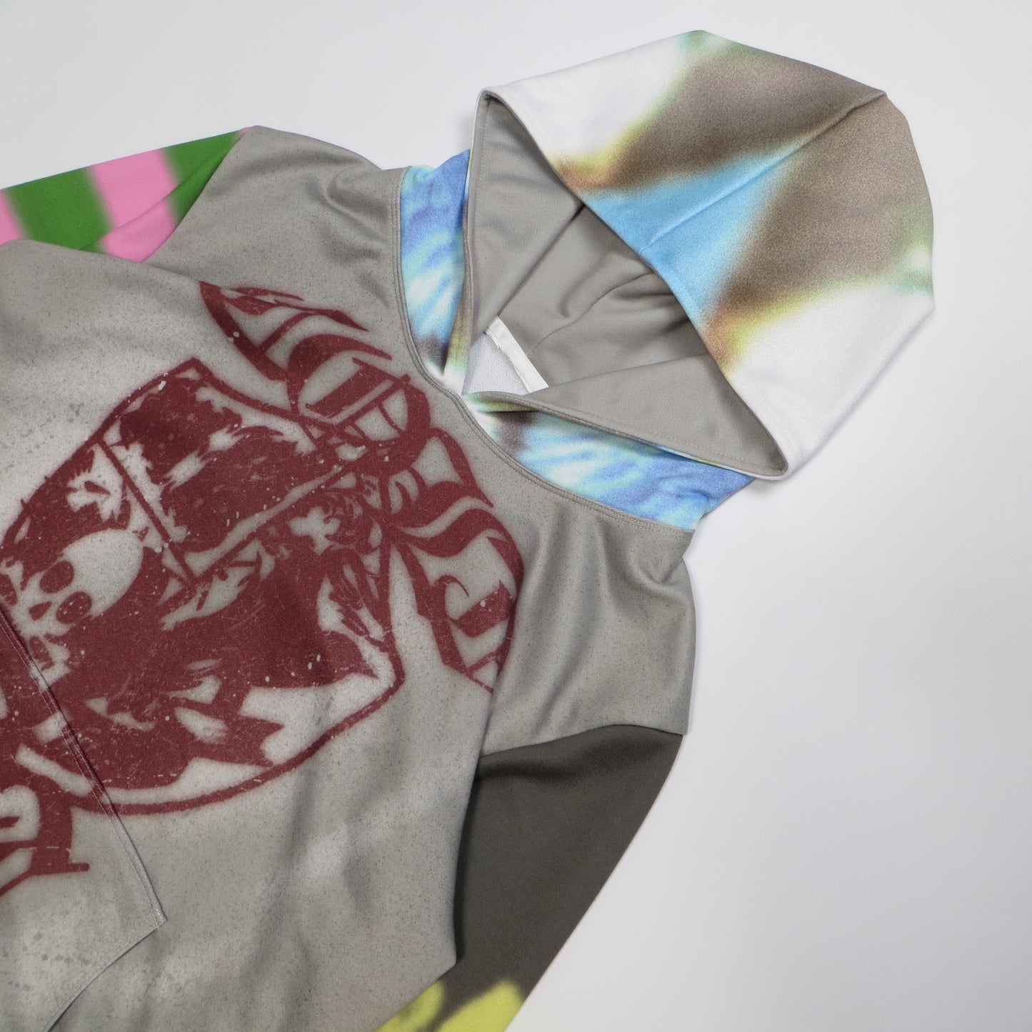 EMBLEM HOODIE