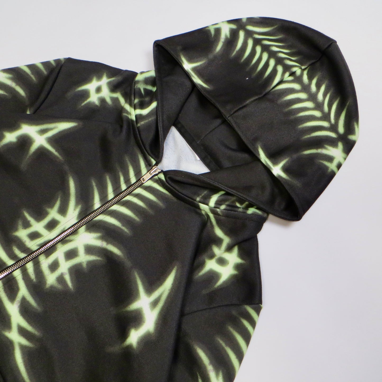 "SPINE" ZIP-UP