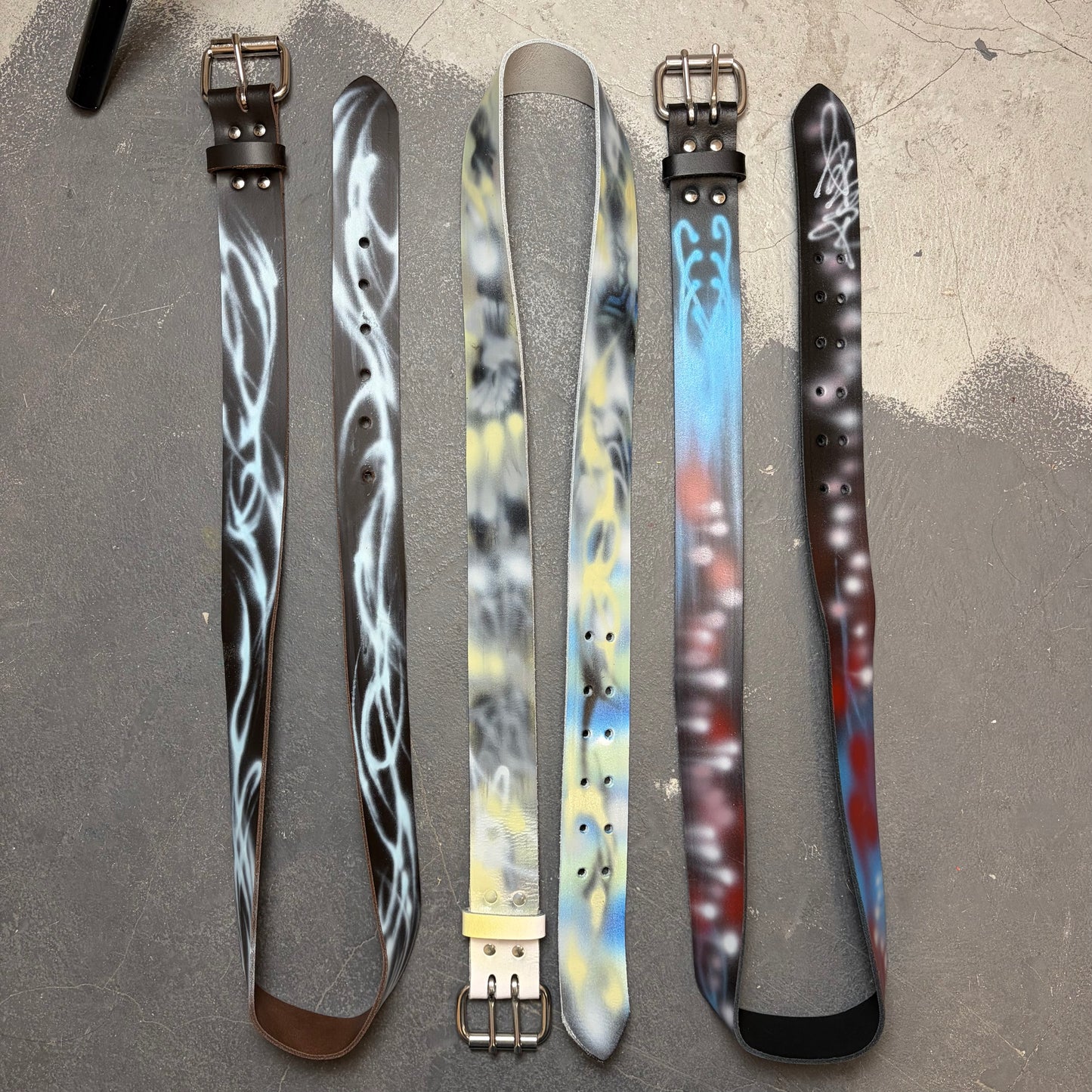 airbrushed belts 555