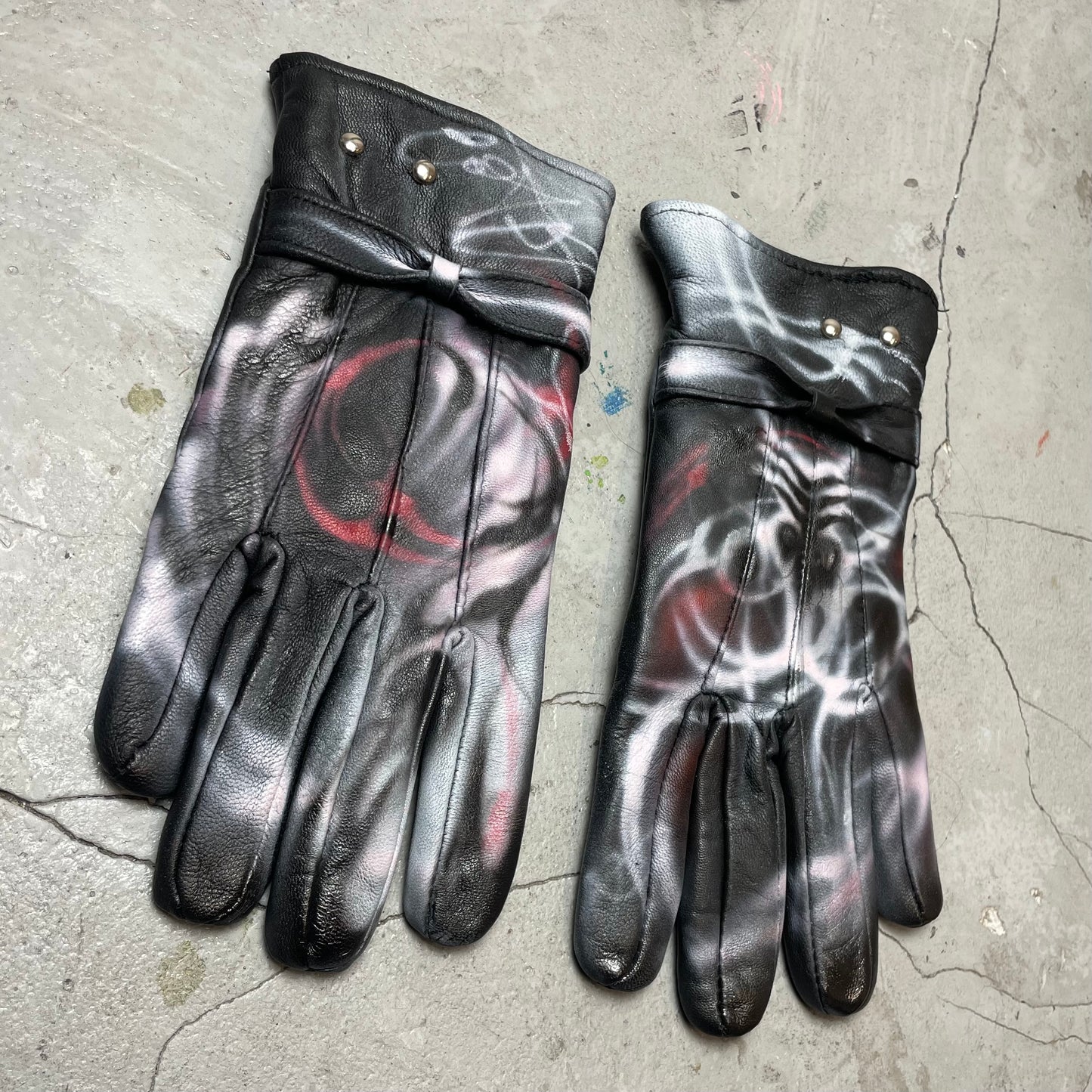 Faux leather gloves