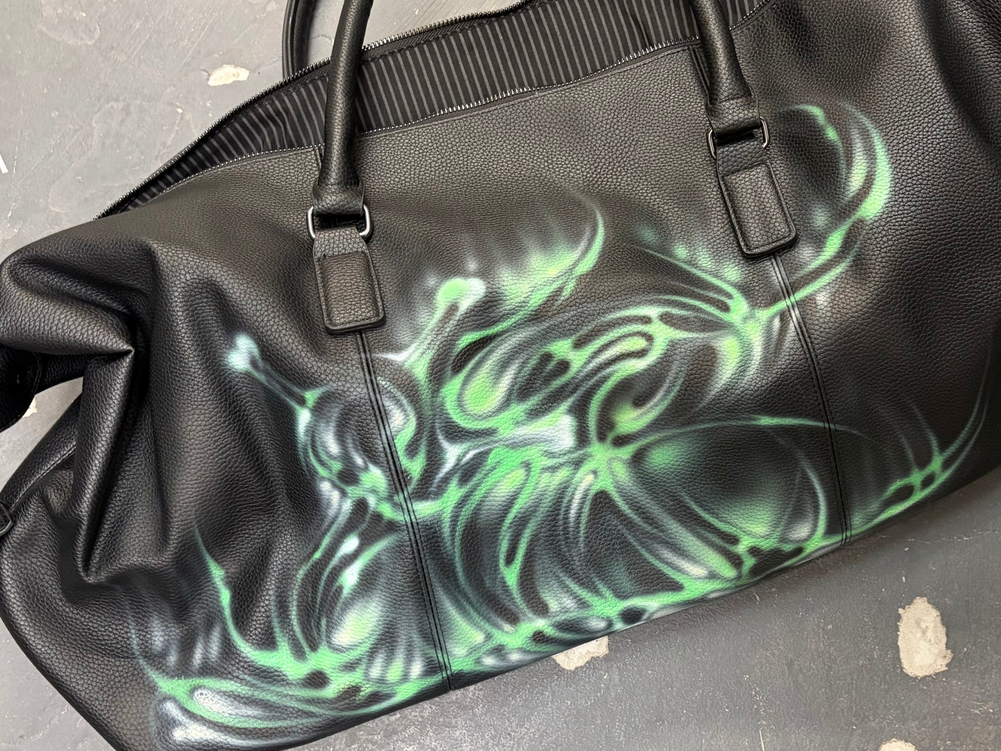 green skull weekend bag