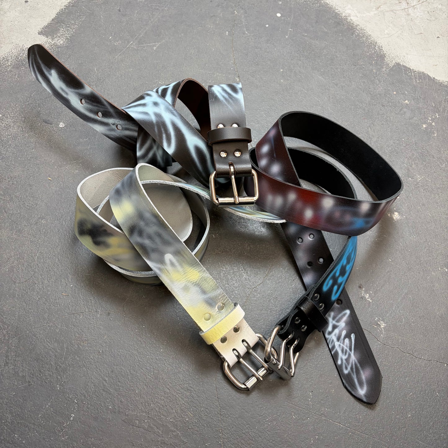 airbrushed belts 555