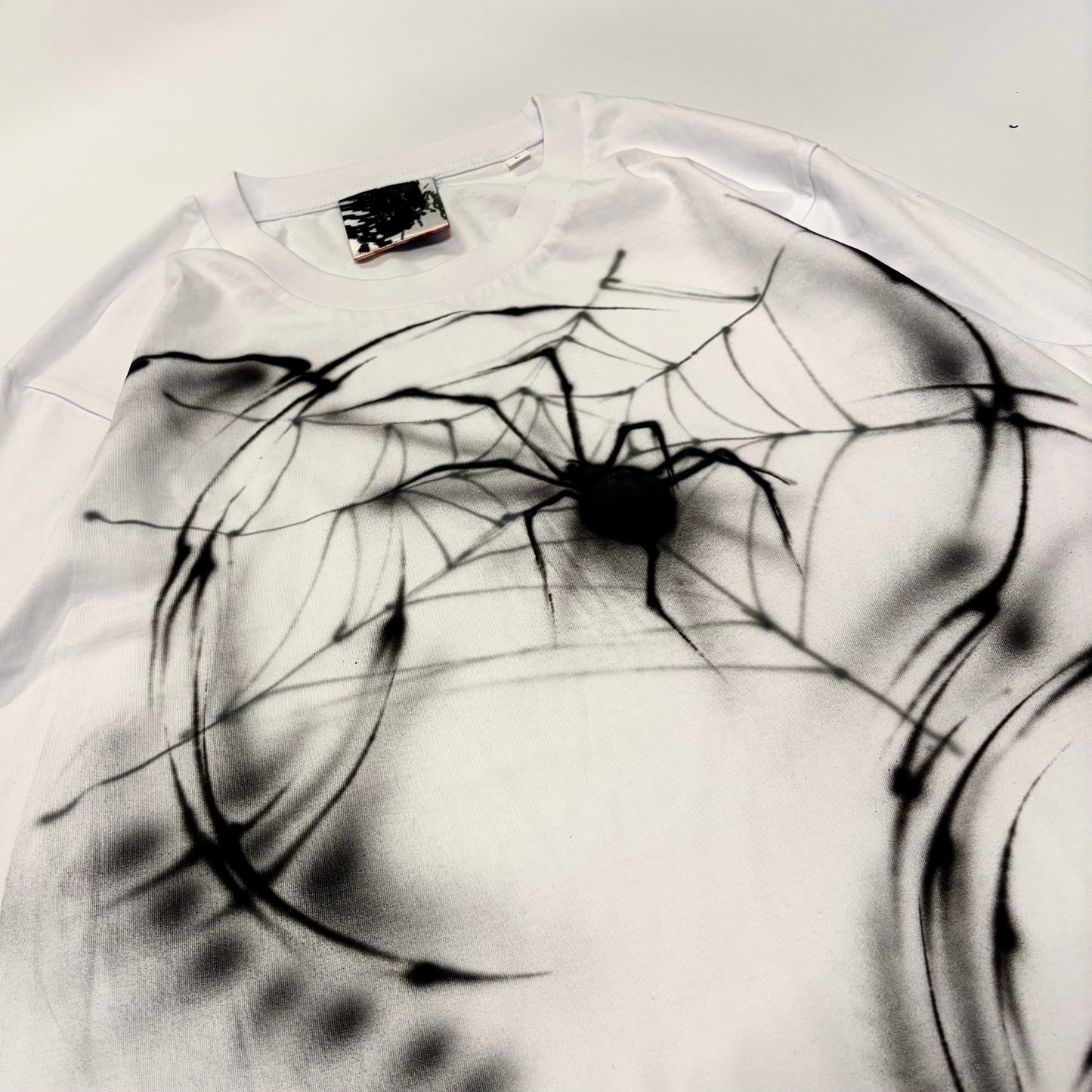 SPIDER LONG-SLEEVE WHITE